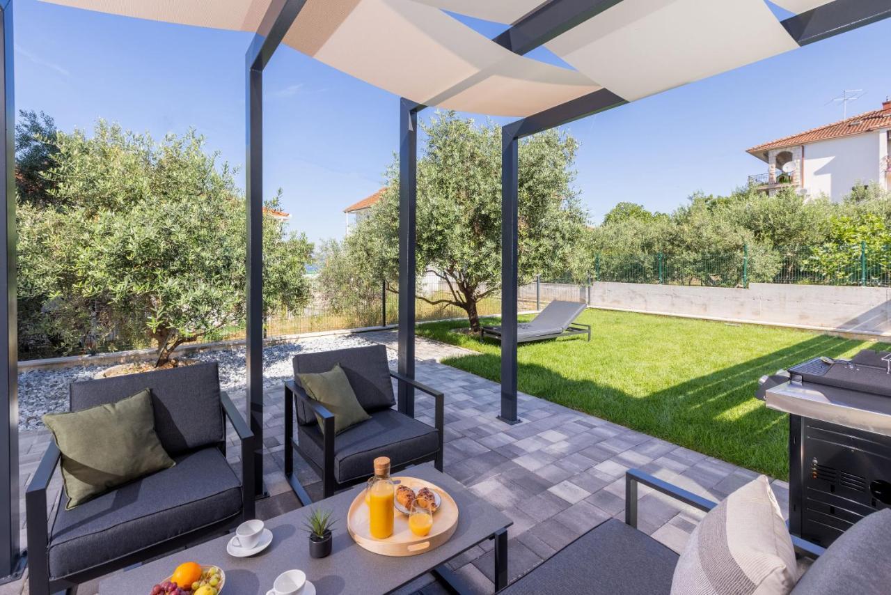 Apartments Ocrux Трогир Экстерьер фото