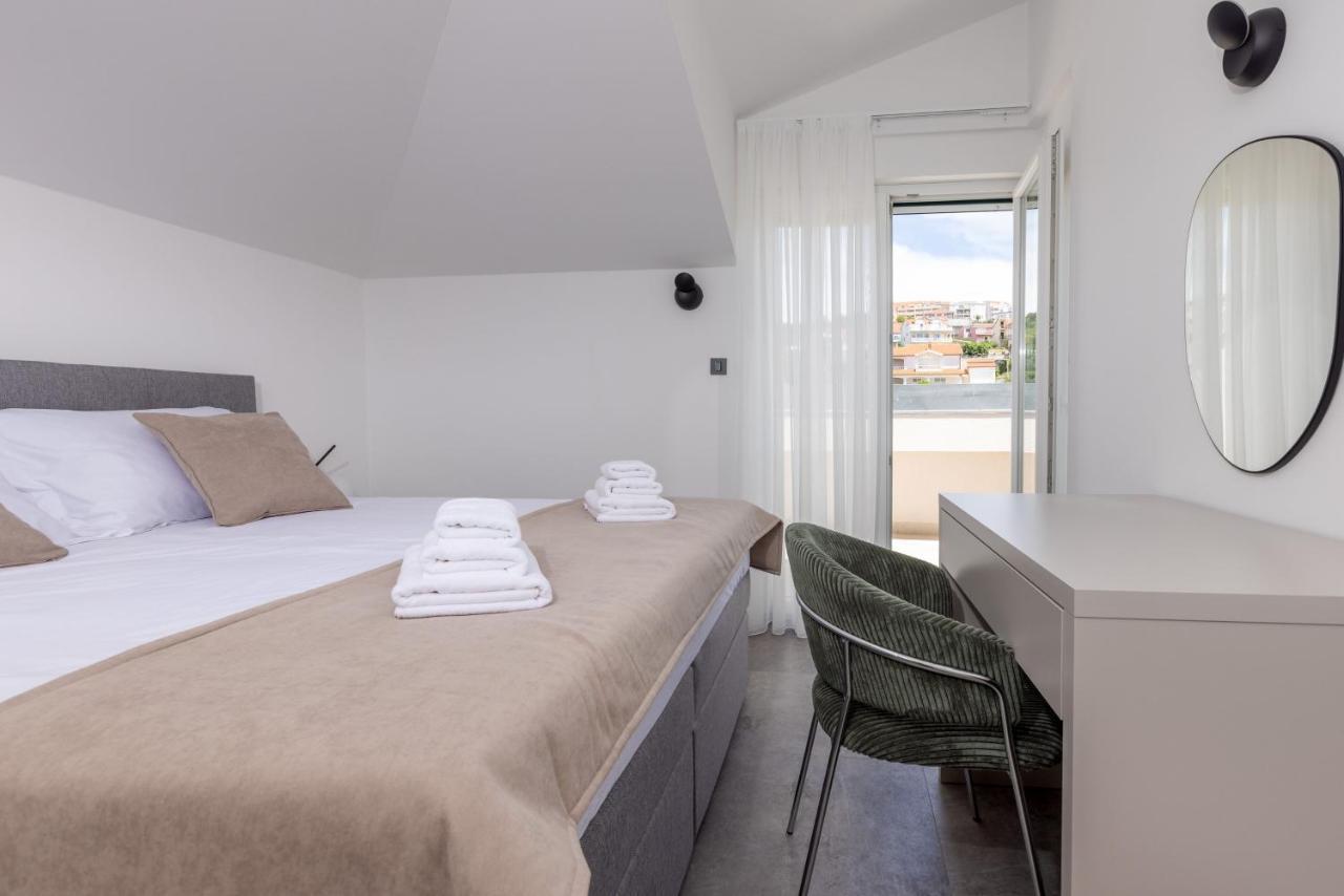 Apartments Ocrux Трогир Экстерьер фото